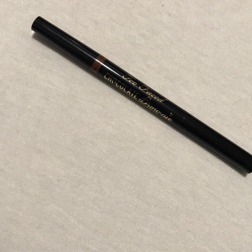 Too Faced Chocolate Brownie